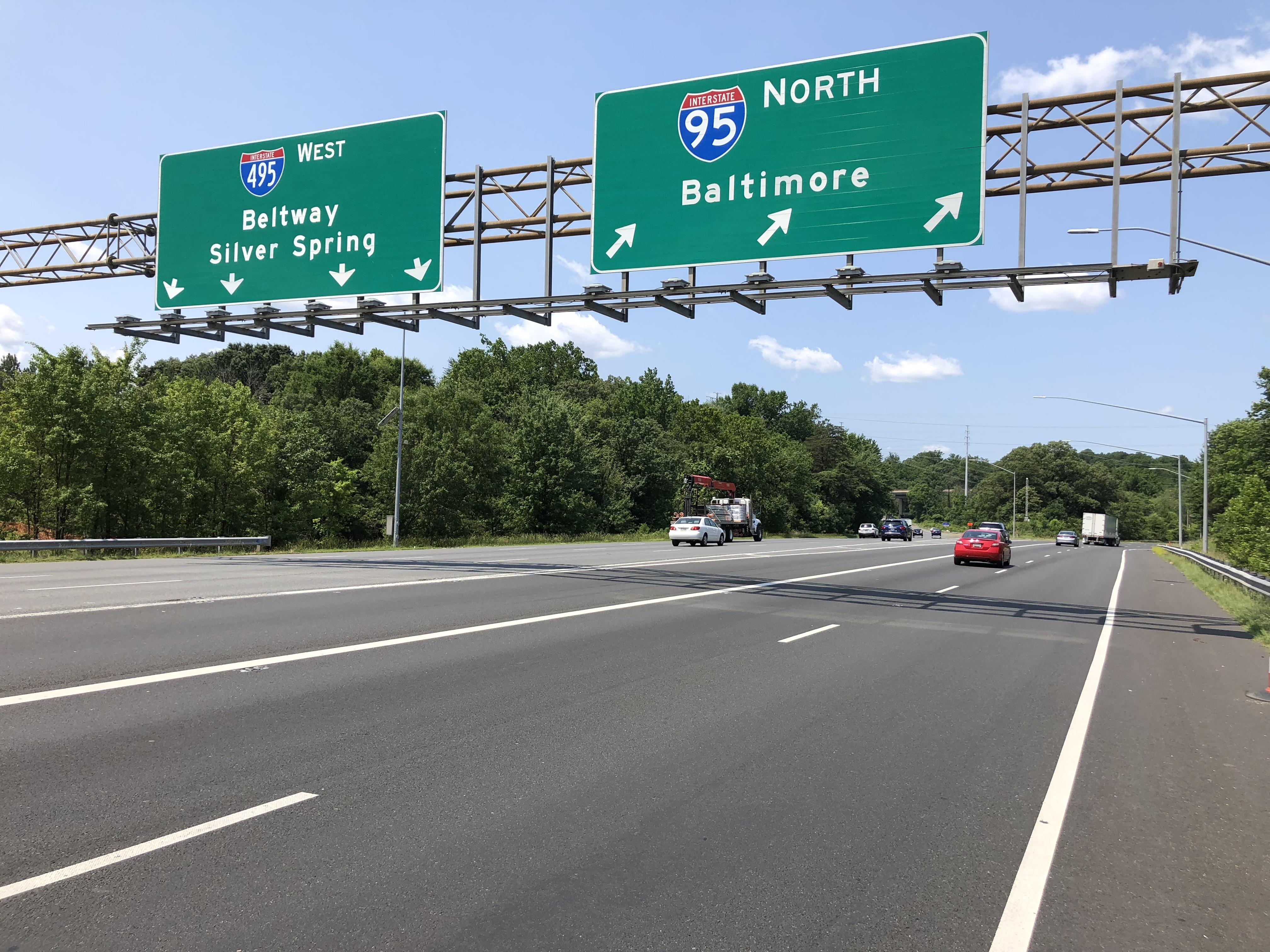View north along the outer loop of the Capital Beltway at the split between Interstate 95 North towards Baltimore and Interstate 495 West towards Silver Spring